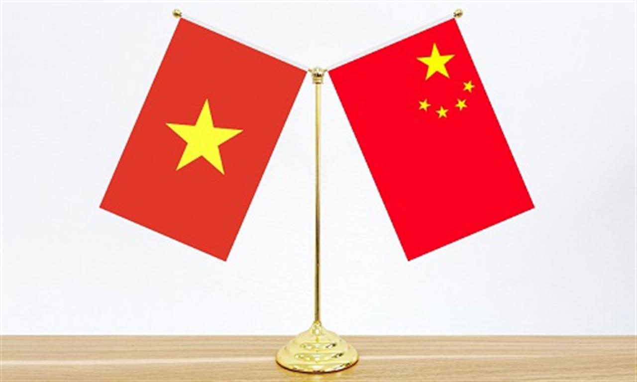 Vietnam, China sign 36 agreement documents for cooperation