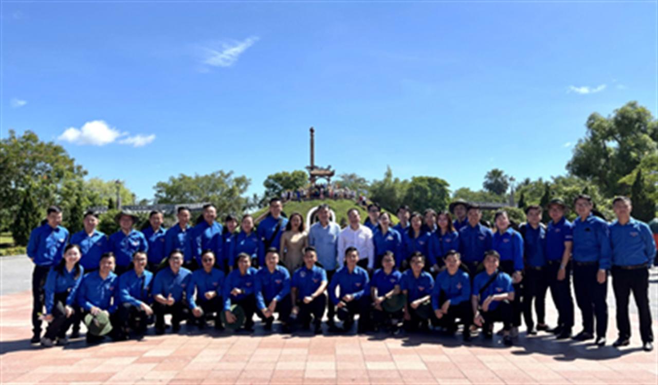 Đoàn Thanh niên Tập đoàn Hoá chất Việt Nam - Hành trình về nguồn và các hoạt động đền ơn đáp nghĩa trên địa bàn tỉnh Quảng Trị.