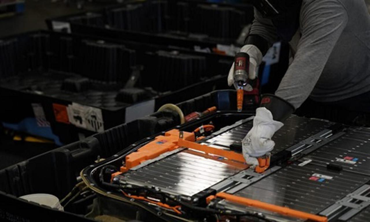 Việt Nam’s EV market  faces a bumpy road