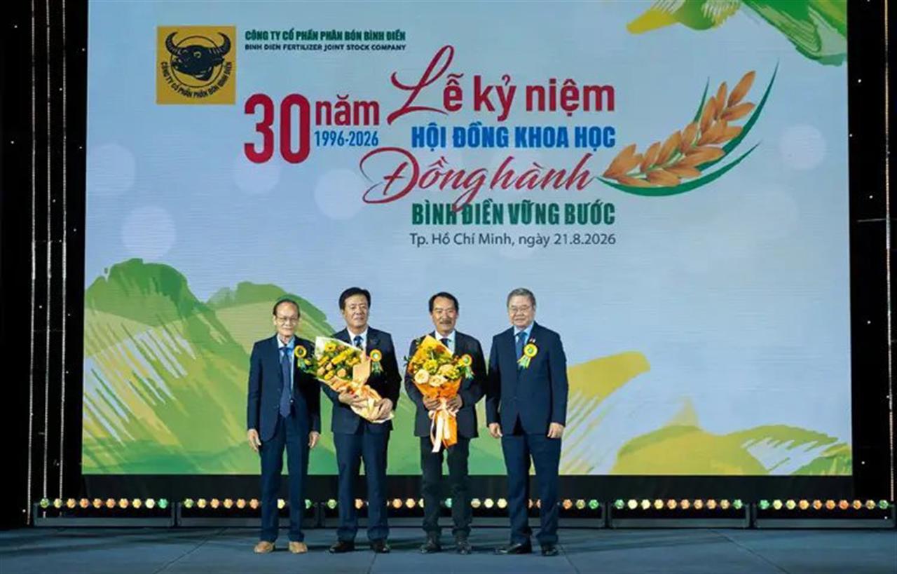 Binh Dien Marks 30 Years of the Scientific Council, Continuing to Bring Science to the Fields