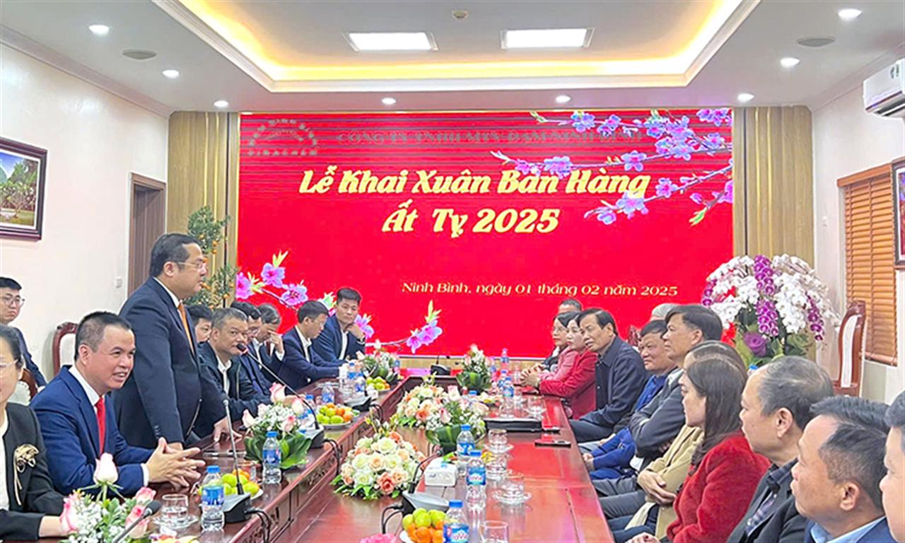 Lãnh đạo Tập đoàn dự Lễ bán hàng Khai xuân Ất Tỵ năm 2025