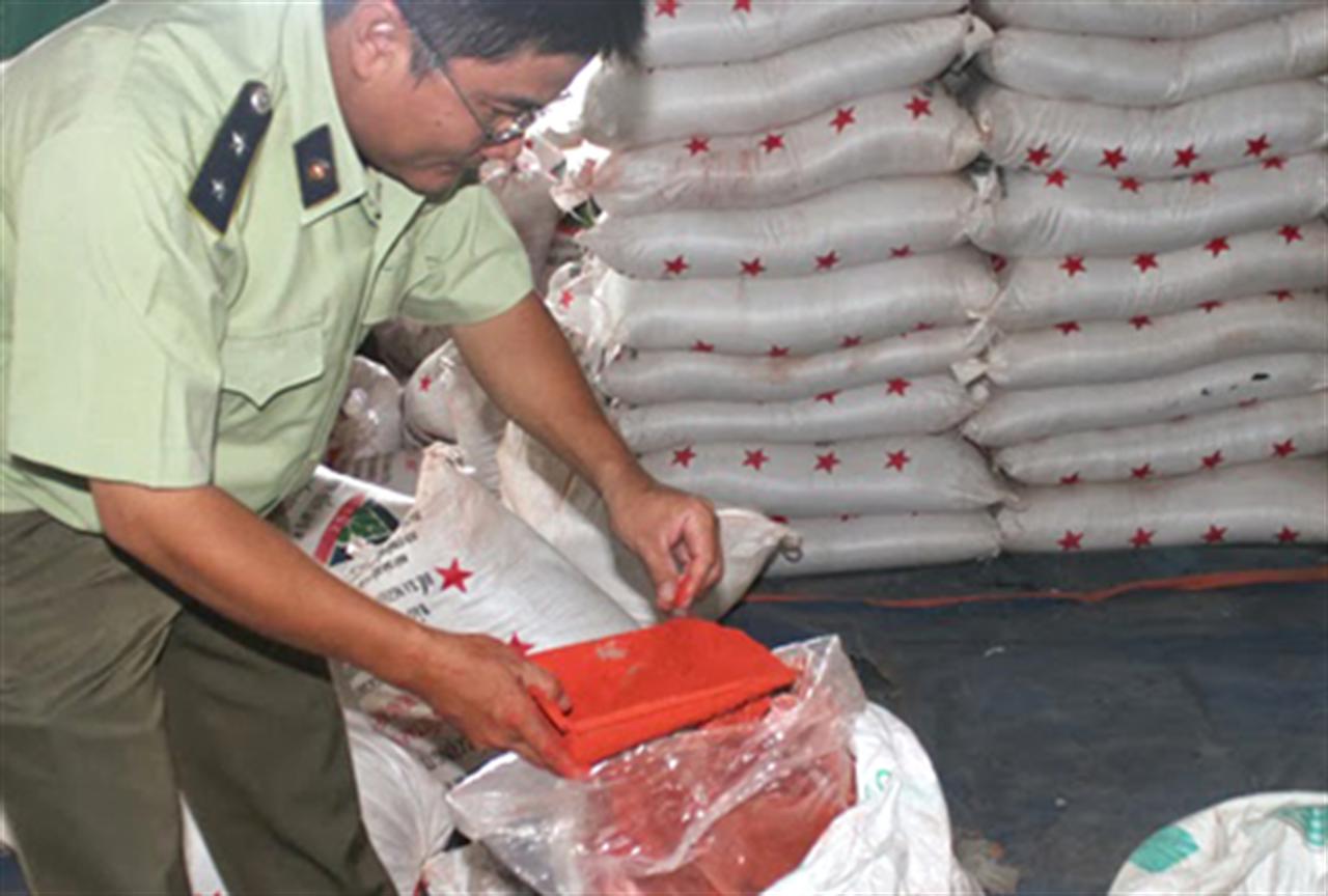 Tháng 9, thu giữ 700 tấn phân bón giả, kém chất lượng