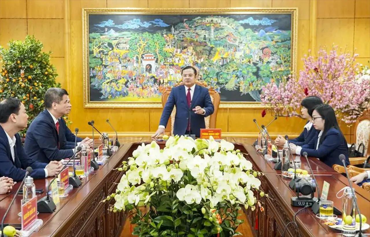 Party Committee Secretary and Chairman of the Members’ Council of the Group Visits and Works at Lam Thao Superphosphate and Chemicals JSC