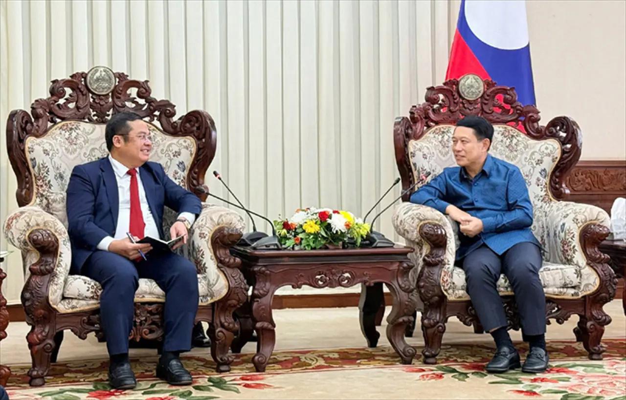Vinachem Leadership Reports to Lao Deputy Prime Minister on Progress of Potash Mining and Processing Project