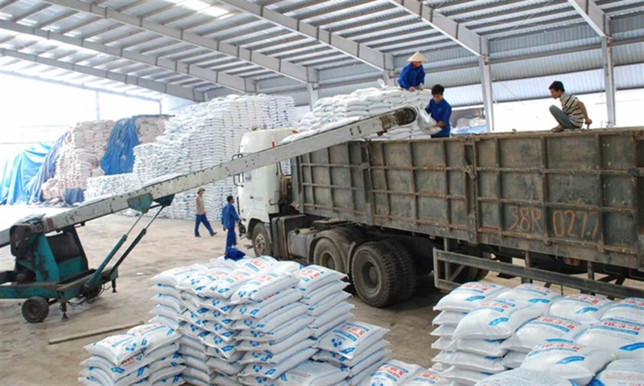 Vì sao doanh nghiệp phân bón trông chờ "được" áp thuế VAT 5%?