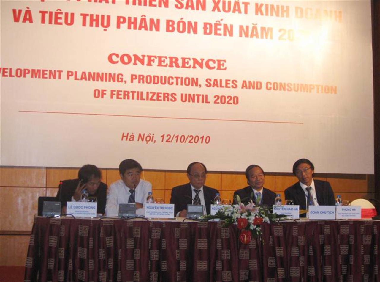 Hội nghị "Quy hoạch và phát triển sản xuất kinh doanh và tiêu thụ phân bón đến năm 2020"