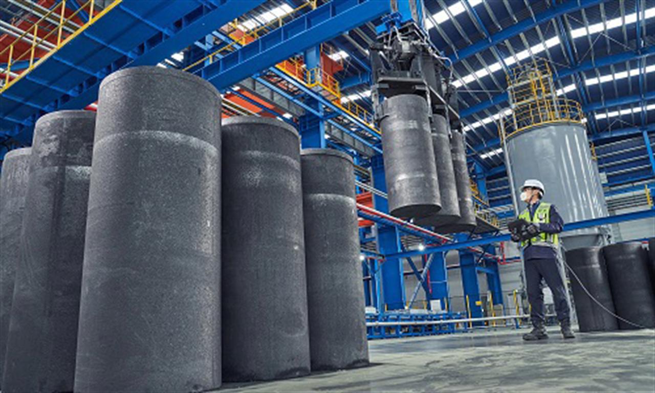 Japan slaps 95.2% duty on graphite electrodes from China for four months