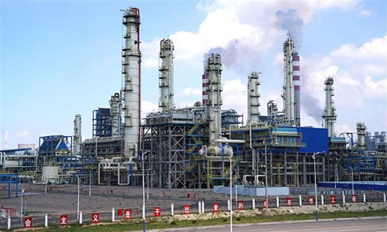 Japan March chemical exports fall 3.2%; full-year trade deficit hits record