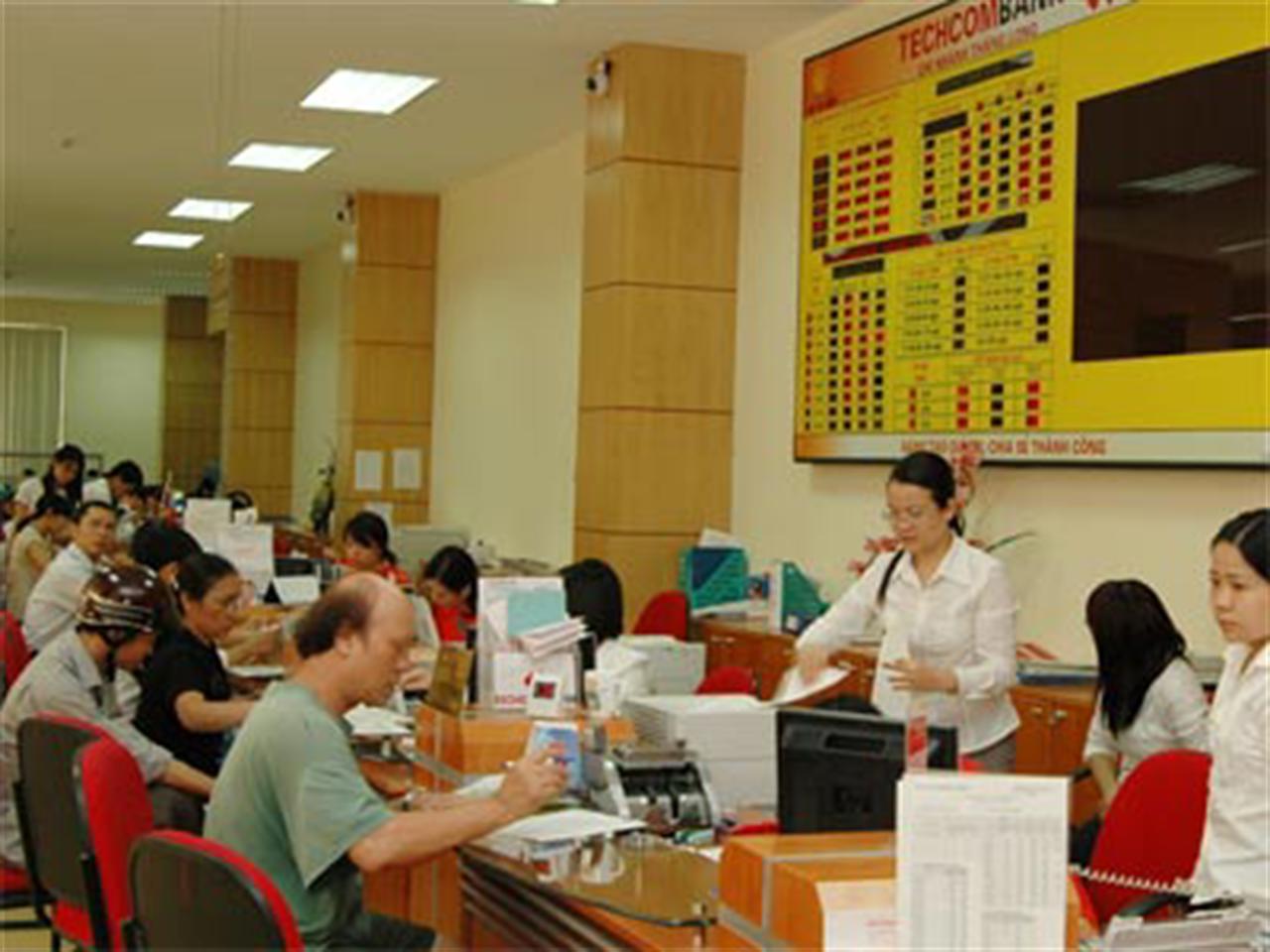 Công bố giảm tiếp 1 điểm % các lãi suất chủ chốt