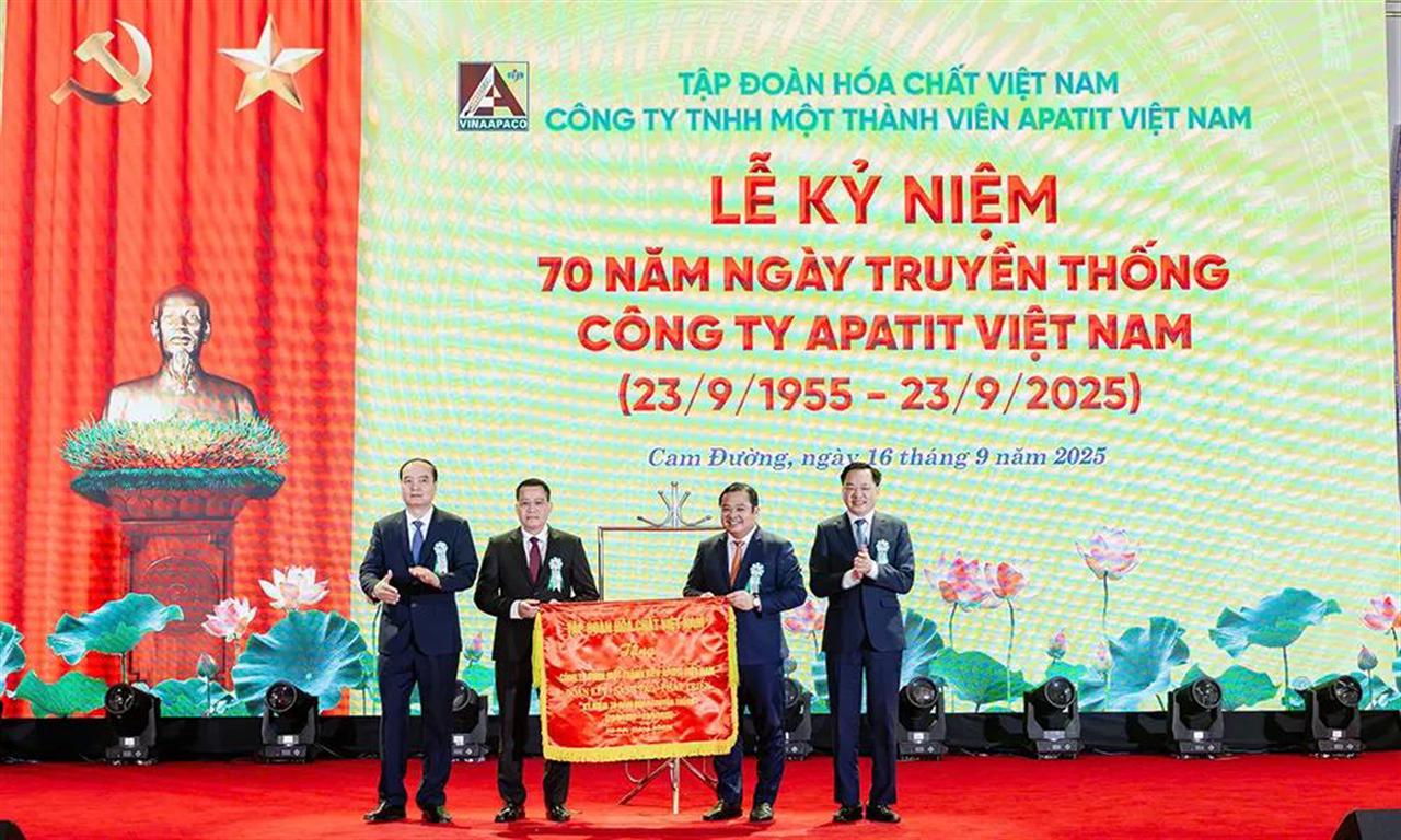 70 năm ngày truyền thống Công ty TNHH Apatit Việt Nam: Tự hào truyền thống, vững bước tương lai