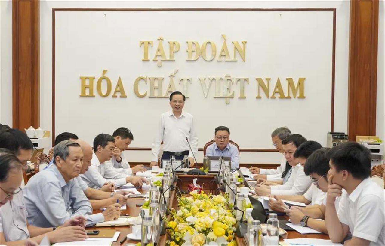 Vinachem và Vụ Kinh tế ngành, Ban Chính sách, Chiến lược Trung ương đồng tổ chức Hội thảo phát triển công nghiệp vật liệu ngành hóa chất Việt Nam.