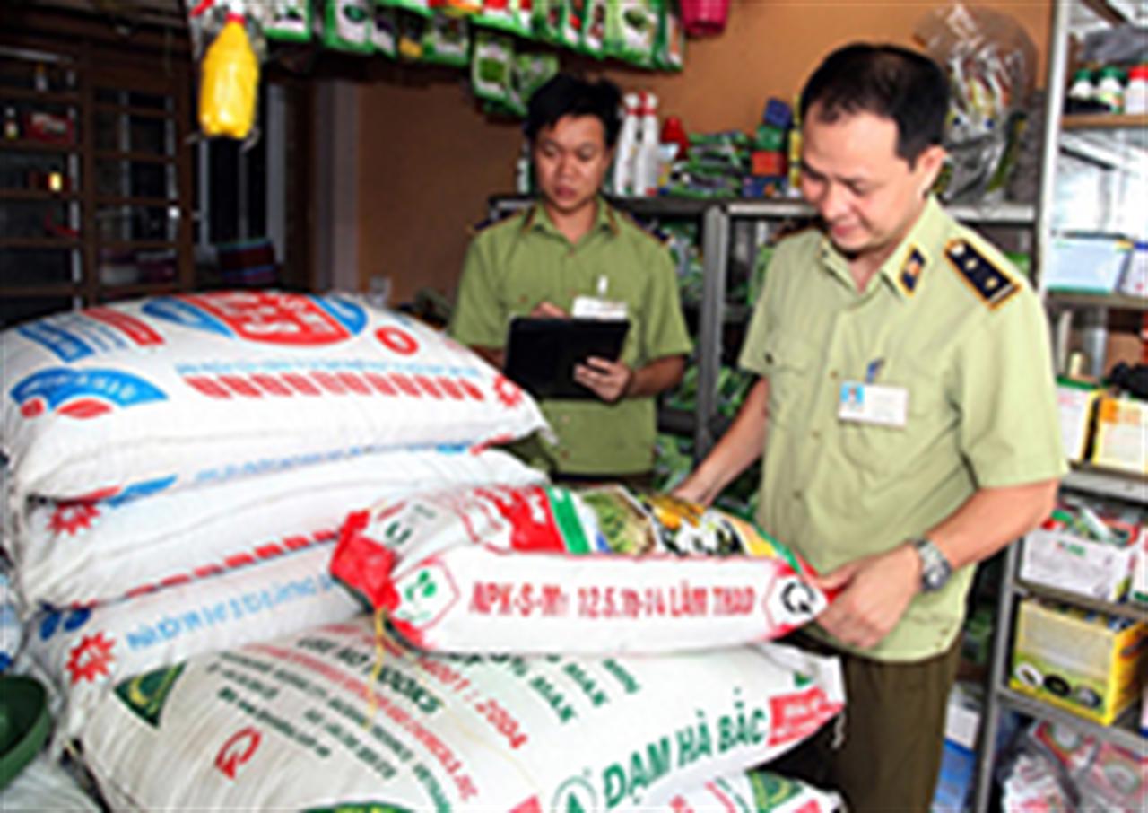 Nhức nhối nạn buôn bán, kinh doanh phân bón giả