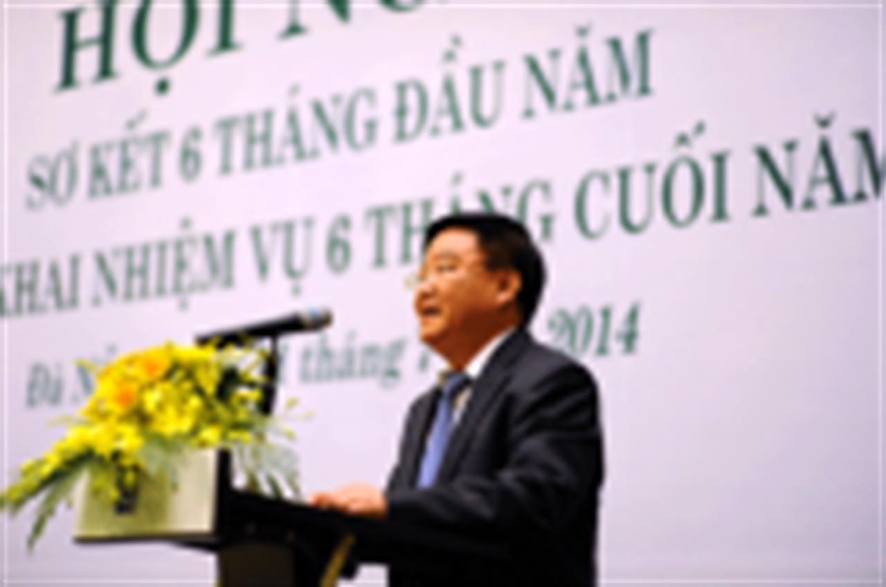 Vinachem: Preliminary conference wrap-up report of task of quarter II, deploying the task of quarter IV and the last 6 months of 2014