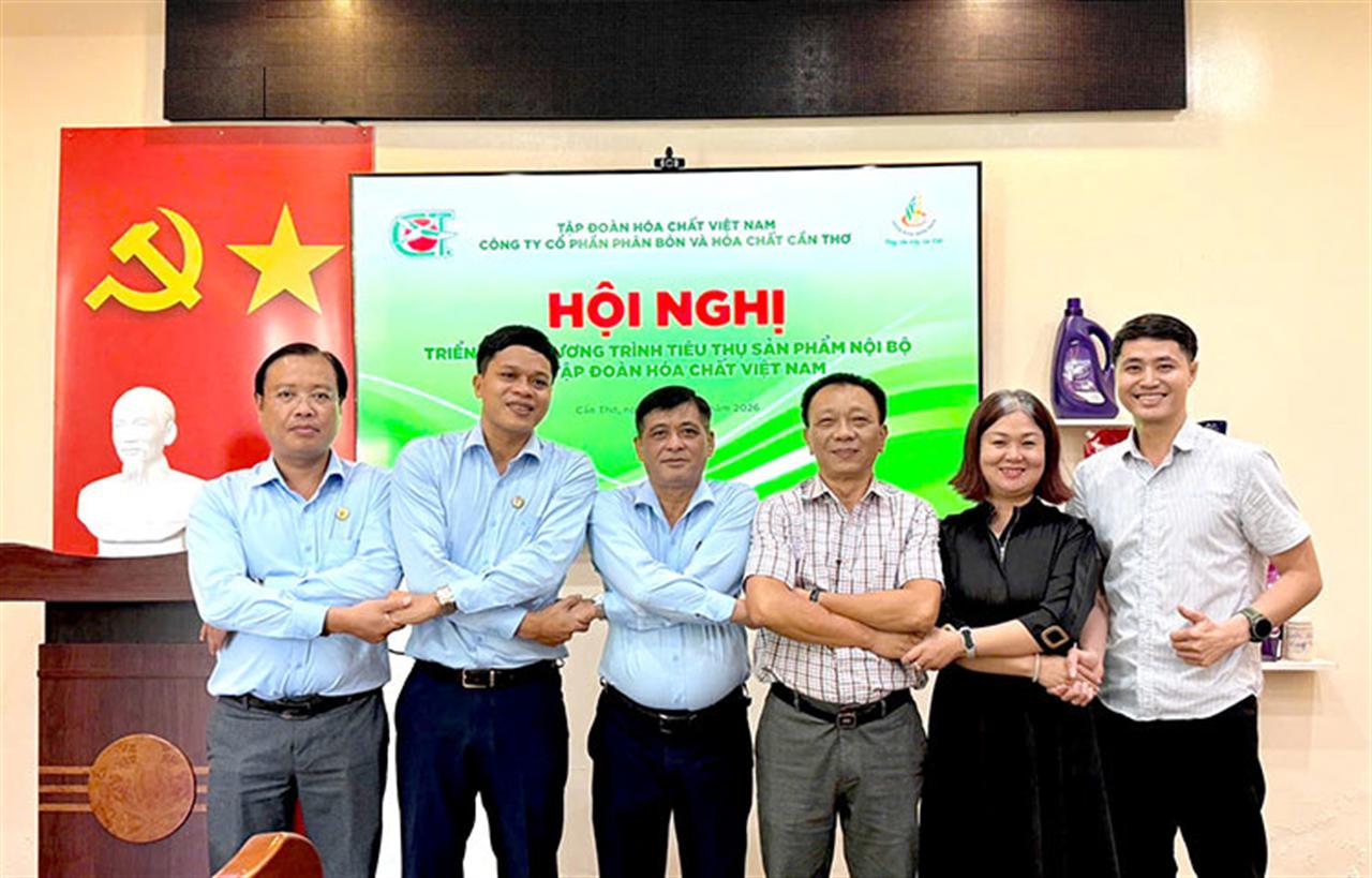 Phân bón Miền Nam và Phân bón & Hóa chất Cần Thơ tăng cường hợp tác tiêu thụ sản phẩm nội bộ