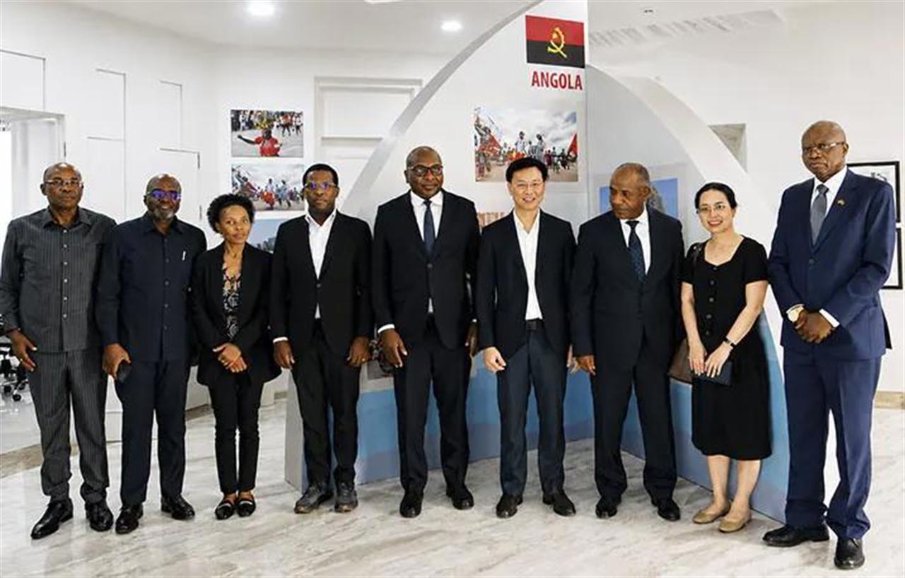 Vinachem mở rộng cơ hội hợp tác phát triển nông nghiệp tại Angola