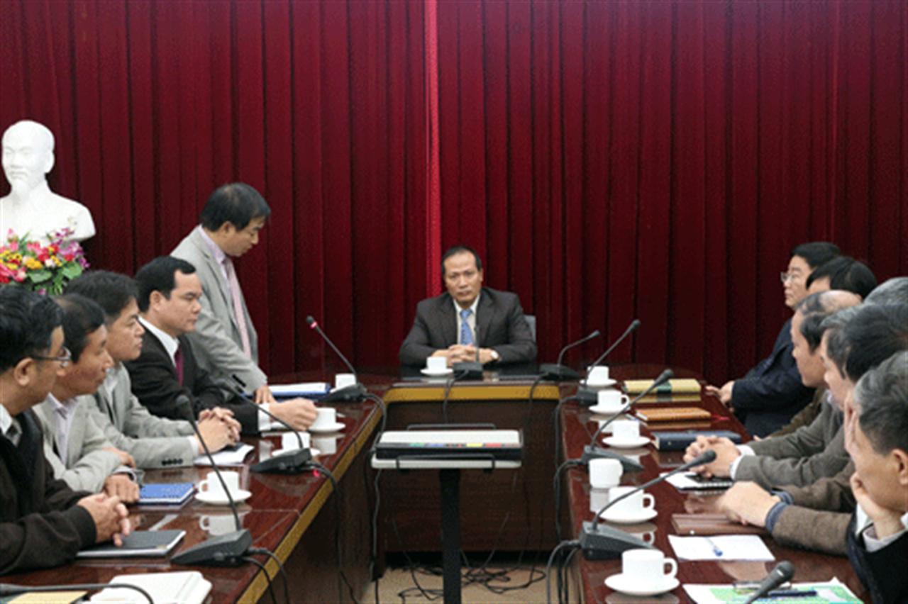 Công bố quyết định luân chuyển cán bộ của VINACHEM