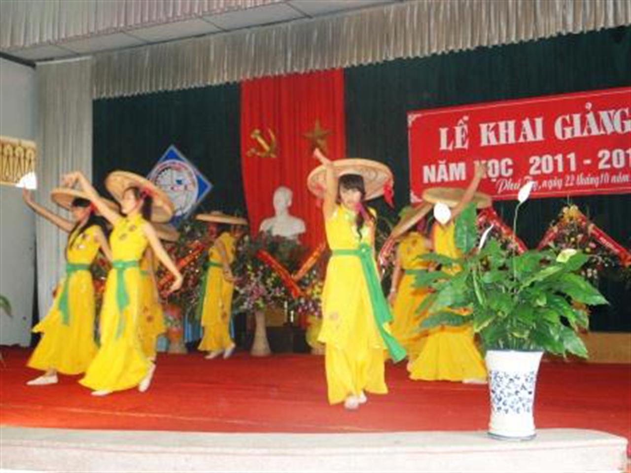 Trường Cao đẳng Công nghiệp Hóa chất Khai giảng năm học mới