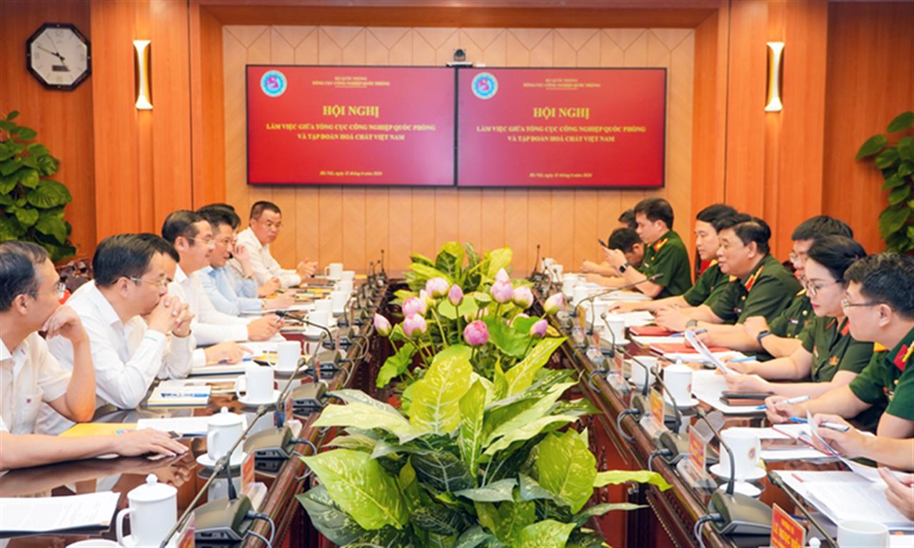 VINACHEM làm việc với Tổng cục Công nghiệp Quốc phòng - Bộ Quốc phòng