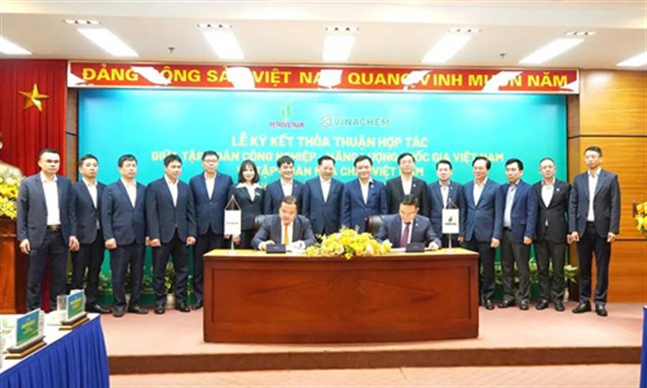 Petrovietnam and Vinachem strengthen tech development and strategic ties