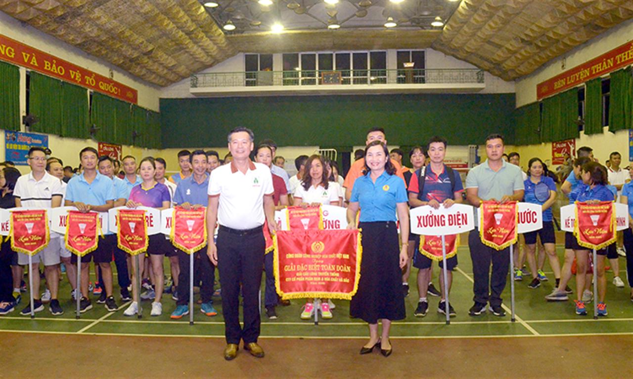 CĐ Công ty CP Phân Đạm và Hóa chất Hà Bắc: Khai mạc Giải Cầu lông truyền thống năm 2022