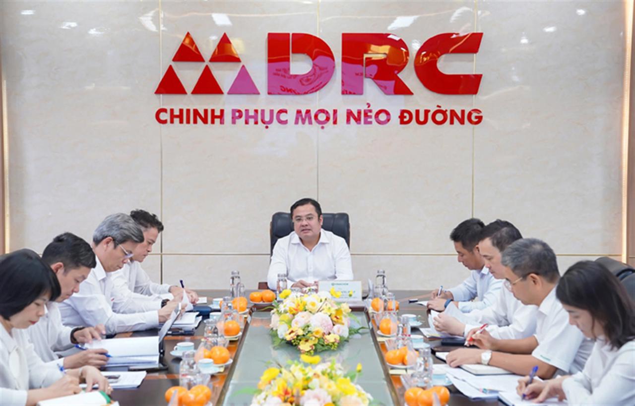 Lãnh đạo Vinachem làm việc với DRC, tập trung giải pháp tạo đà tăng trưởng