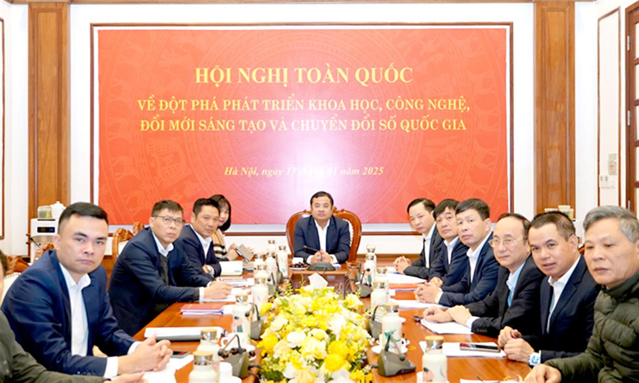 Đảng ủy VINACHEM tham dự Hội nghị toàn quốc về đột phá phát triển khoa học, công nghệ, đổi mới sáng tạo và chuyển đổi số quốc gia.