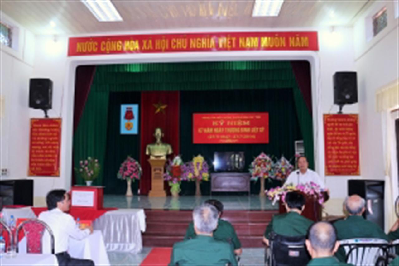 Lãnh đạo Tập đoàn thăm, tặng quà các thương, bệnh binh tại Duy Tiên, Hà Nam