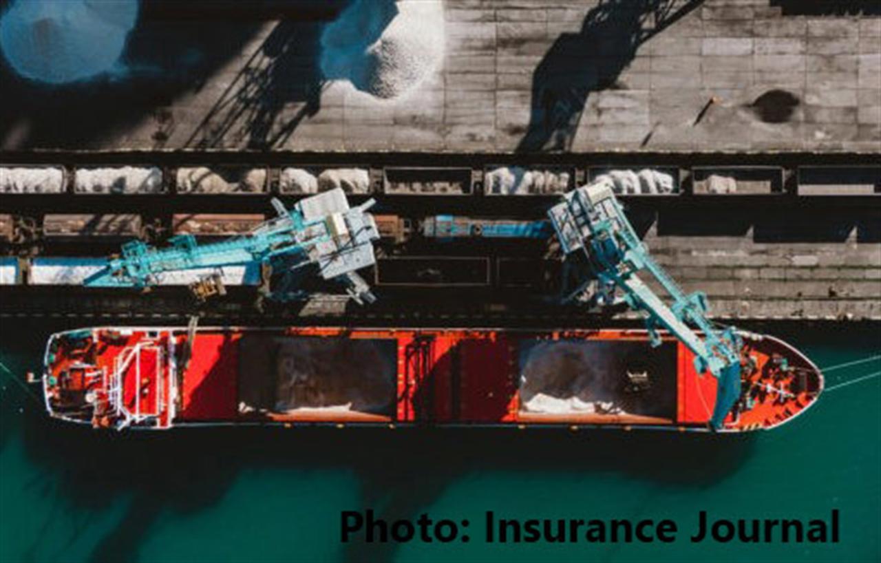 Giá phân bón tăng sốc trước vụ xuân, nông dân toàn cầu lao đao