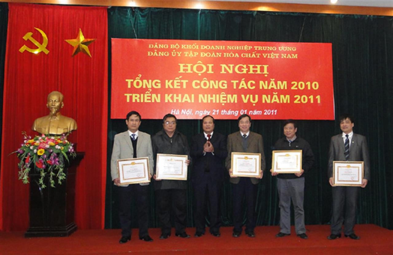Vinachem: Hội nghị tổng kết công tác Đảng năm 2010